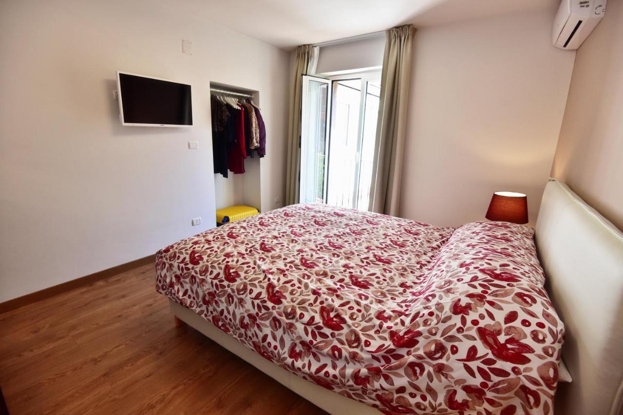 Badia Apartment Catania Bagian luar foto