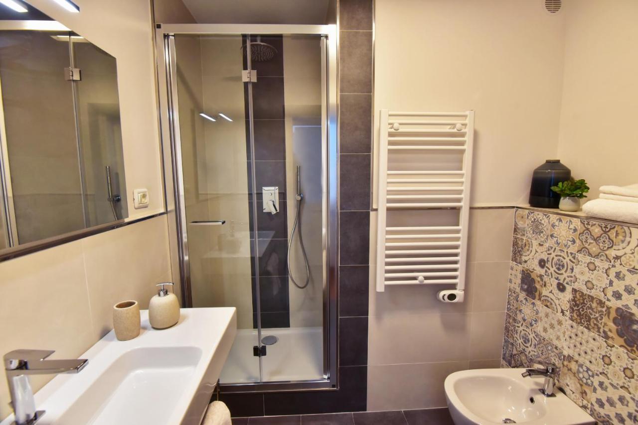 Badia Apartment Catania Bagian luar foto