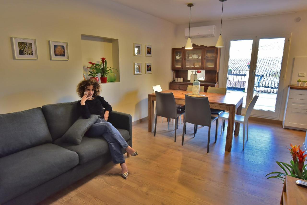 Badia Apartment Catania Bagian luar foto