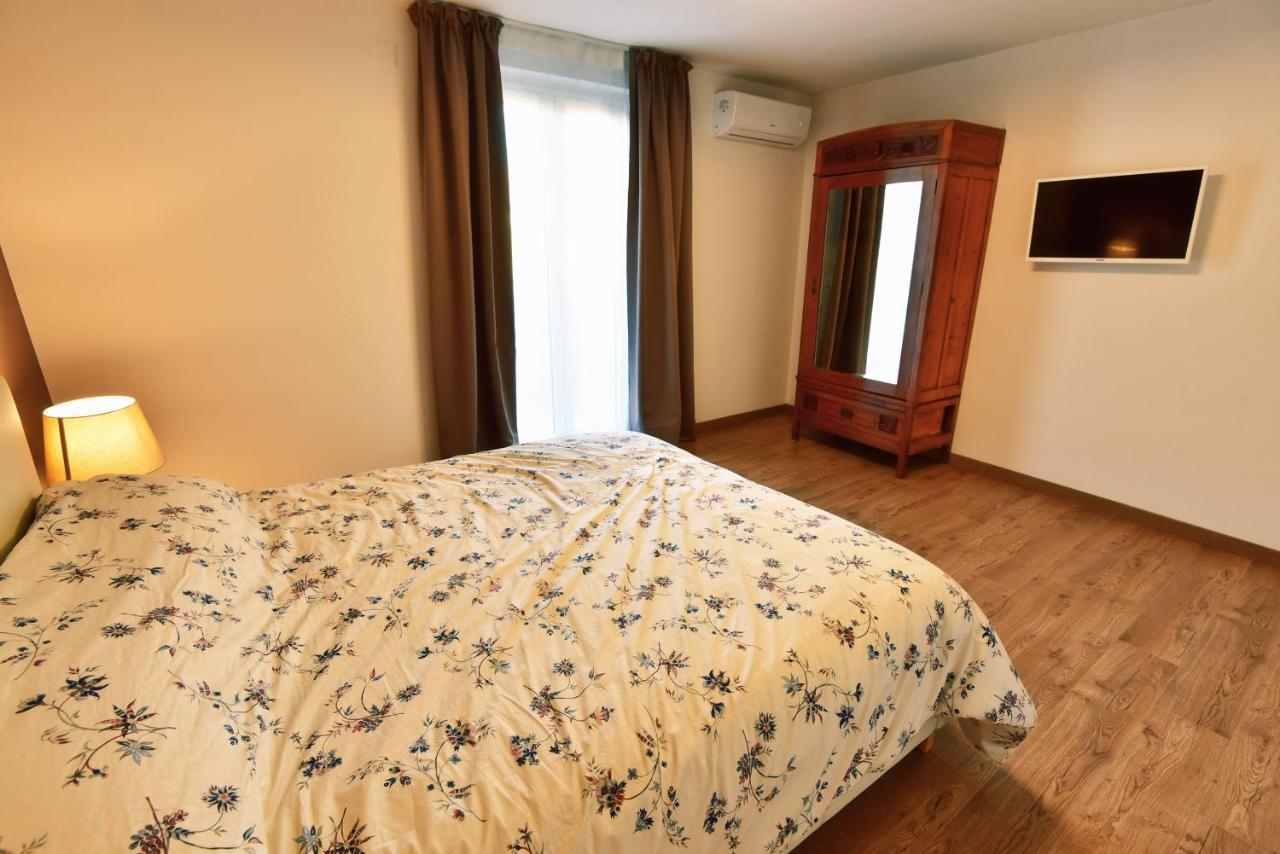 Badia Apartment Catania Bagian luar foto
