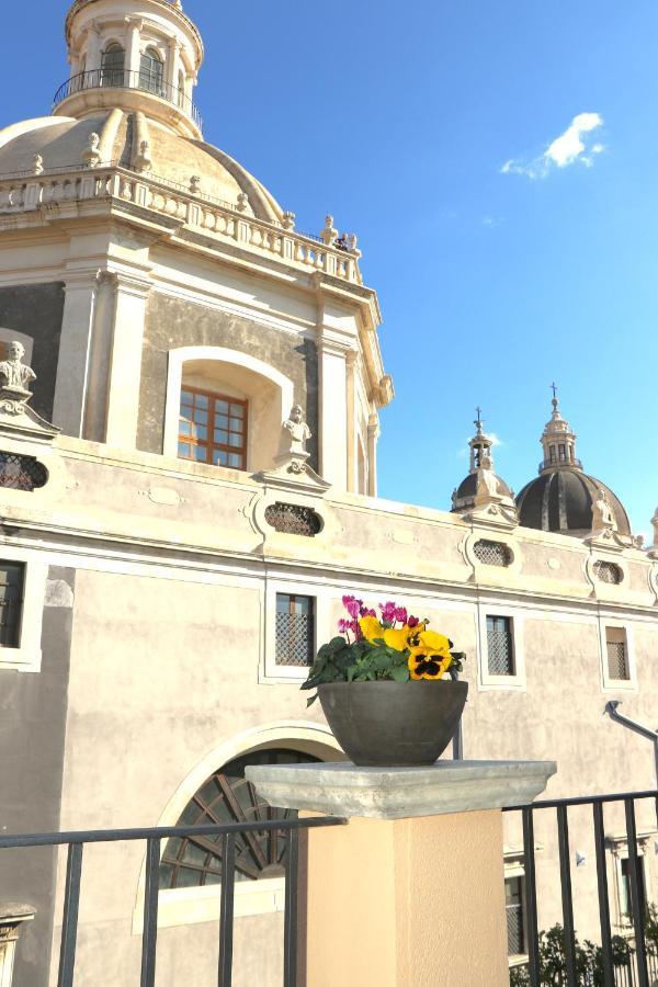 Badia Apartment Catania Bagian luar foto