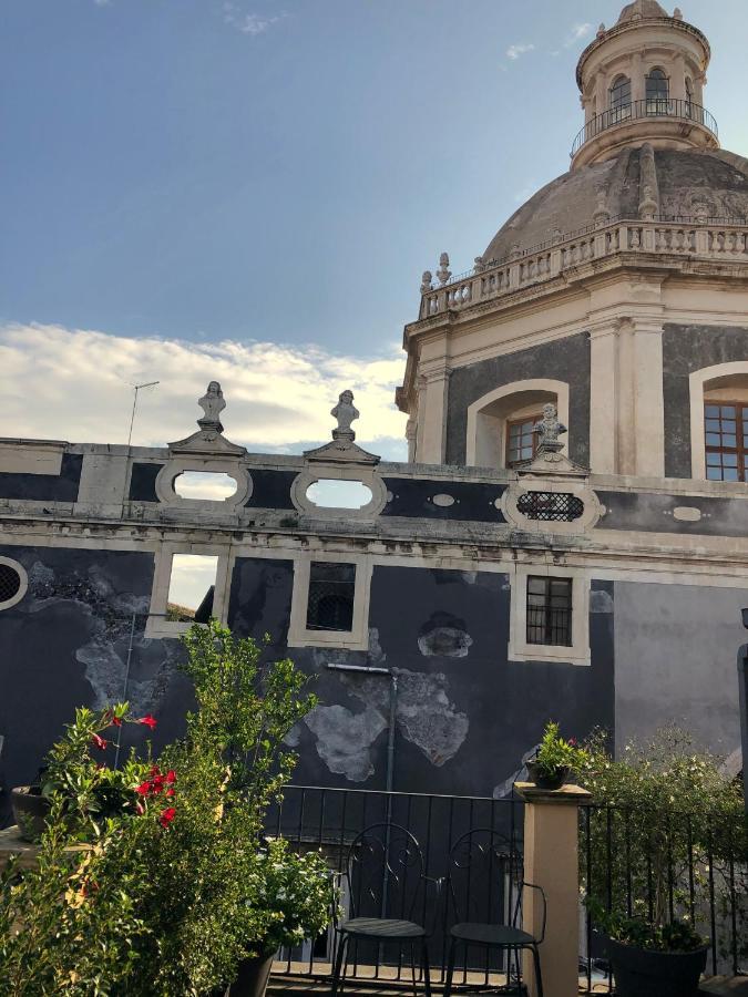 Badia Apartment Catania Bagian luar foto