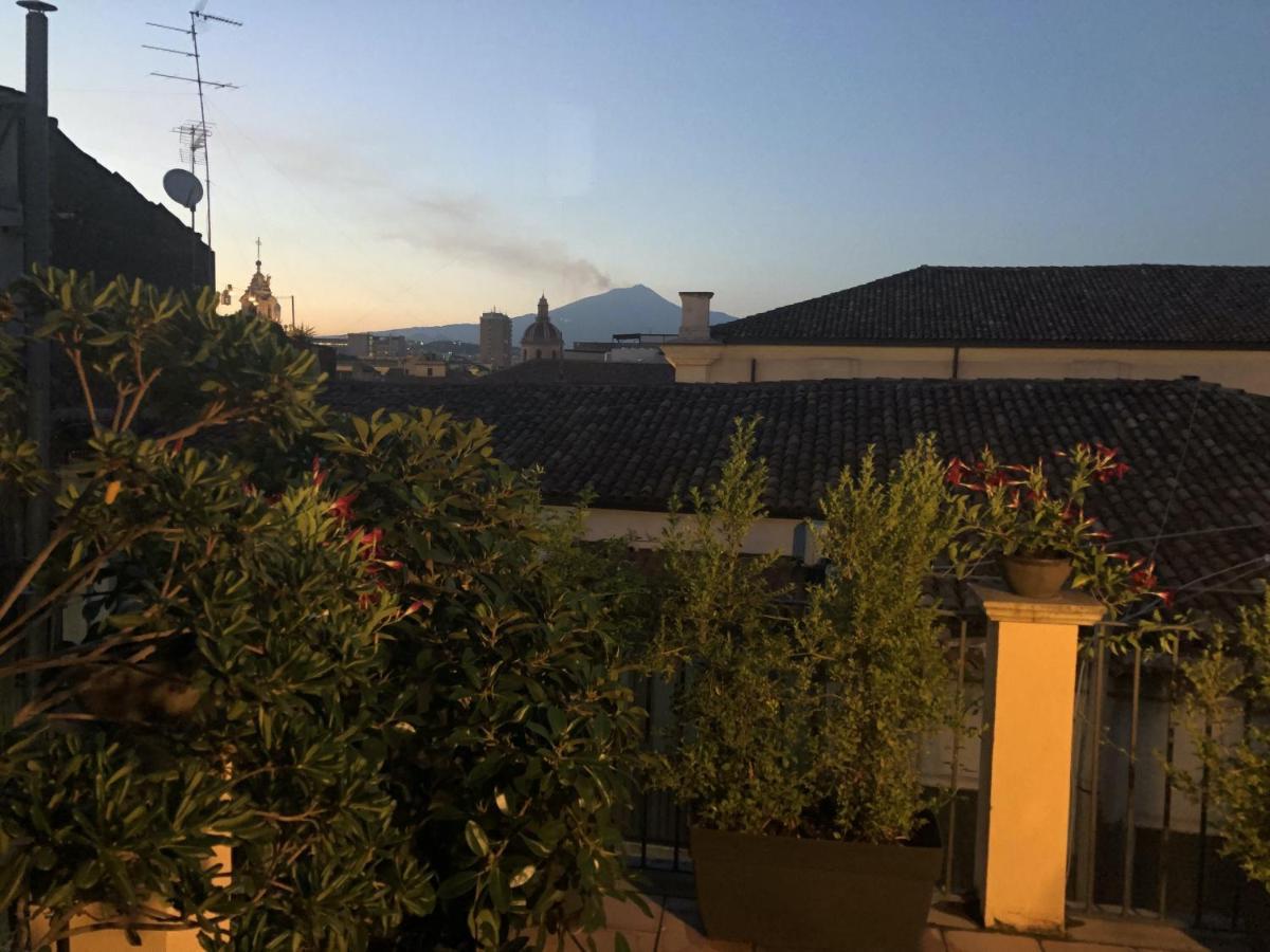 Badia Apartment Catania Bagian luar foto