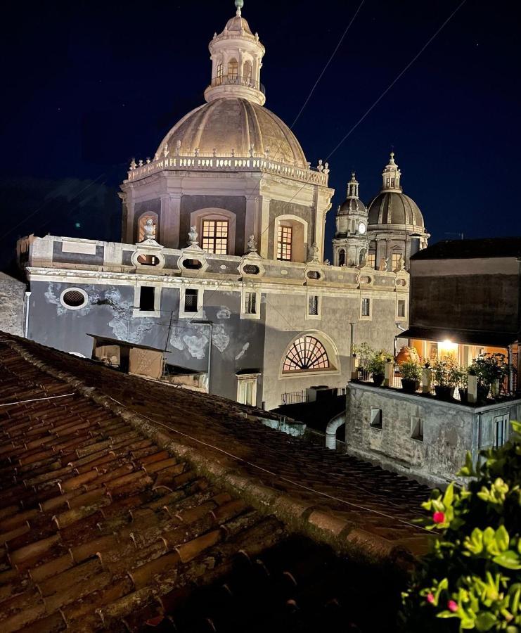 Badia Apartment Catania Bagian luar foto